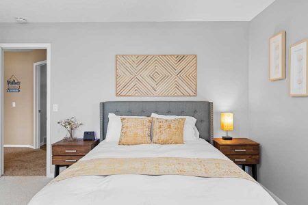 Entdecke den Komfort von morgen: Das moderne Designerbett bei Sofa Dreams